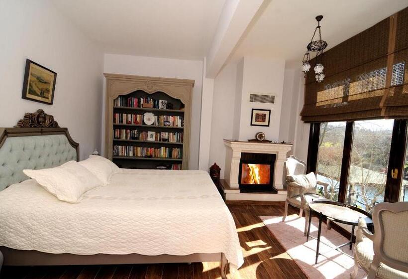 סוויטה עם ג'קוזי, Beyaz Ev Agva  Adult Only +15