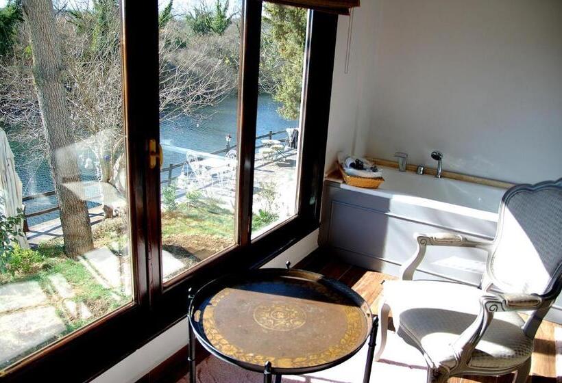 סוויטה עם ג'קוזי, Beyaz Ev Agva  Adult Only +15