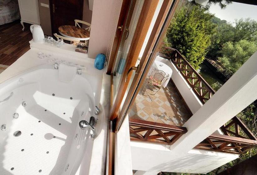 סוויטה עם ג'קוזי, Beyaz Ev Agva  Adult Only +15