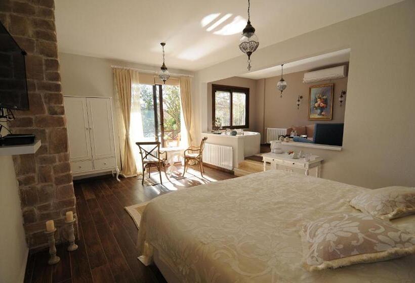 מיטת קינג בסוויטה, Beyaz Ev Agva  Adult Only +15