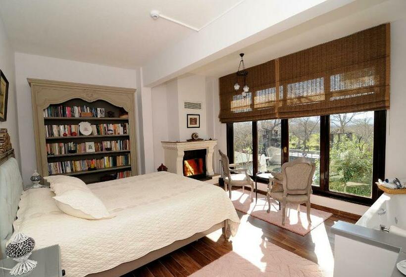 סוויטה עם ג'קוזי, Beyaz Ev Agva  Adult Only +15