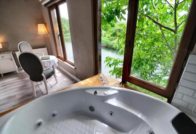 סוויטה עם ג'קוזי, Beyaz Ev Agva  Adult Only +15