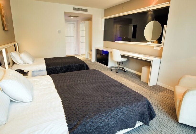 חדר קומפורט, Cavusoglu Tower