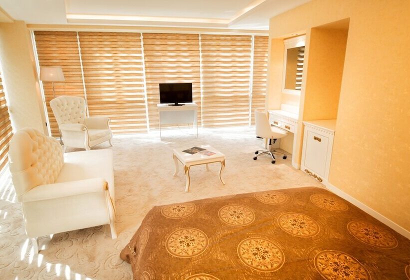 סוויטה, Cavusoglu Tower