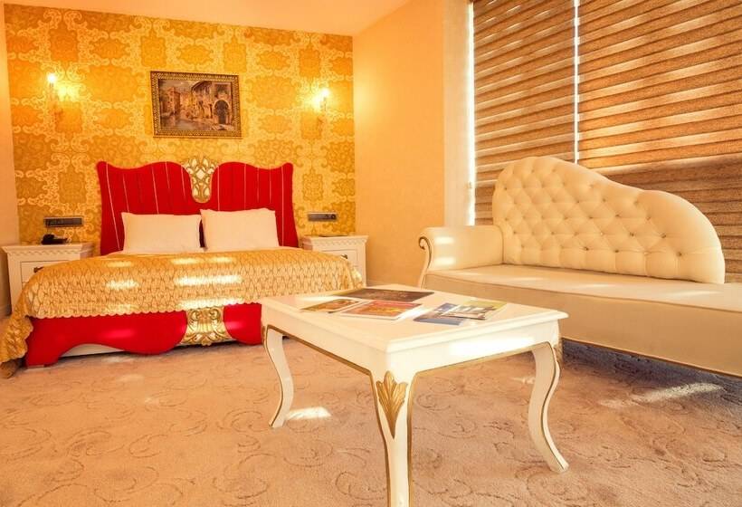 סוויטה, Cavusoglu Tower