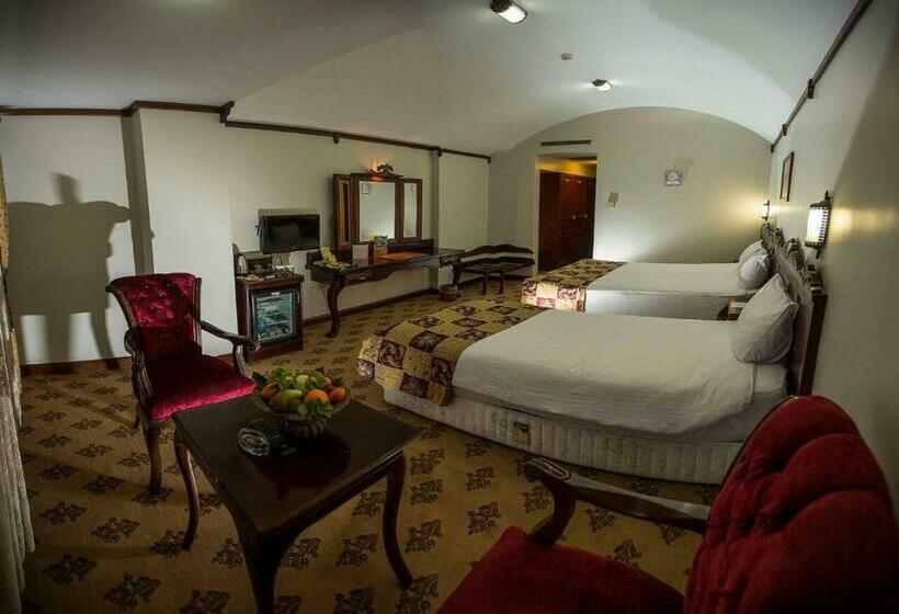 اتاق استاندارد سه نفره, Elruha