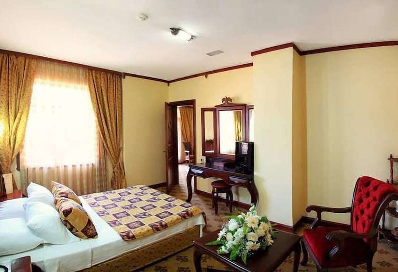 اتاق استاندارد سه نفره, Elruha