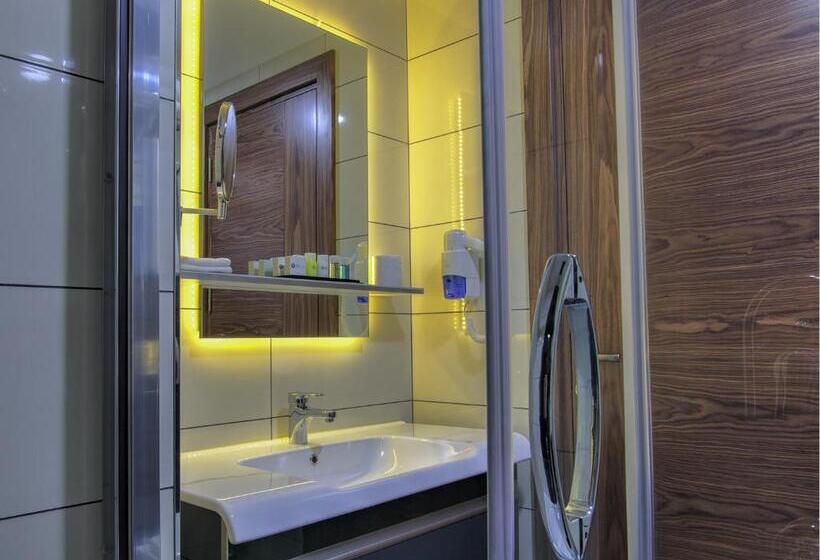 חדר דלוקס, Fesa Business