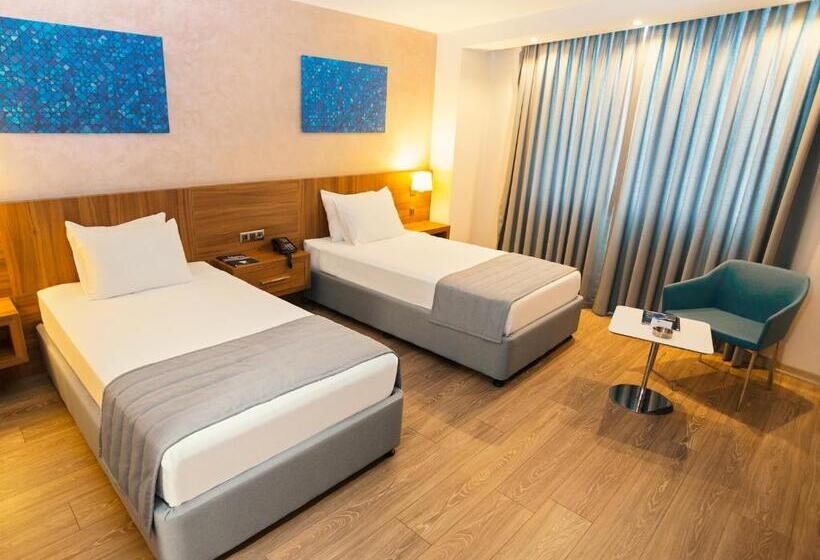 חדר משפחתי, Fesa Business