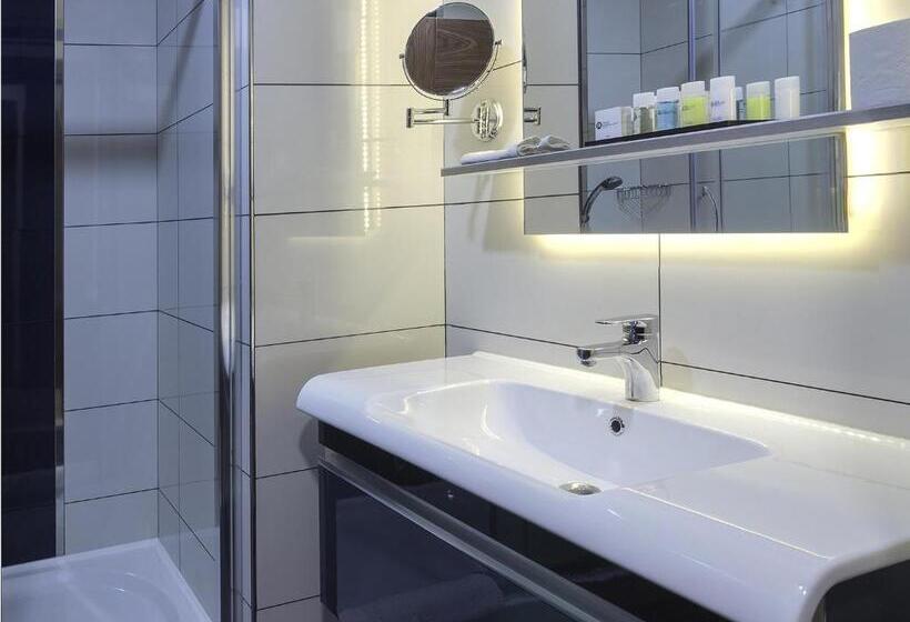 חדר סטנדרט לארבעה, Fesa Business