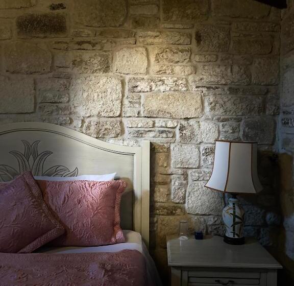 חדר אקונומי, Griffon