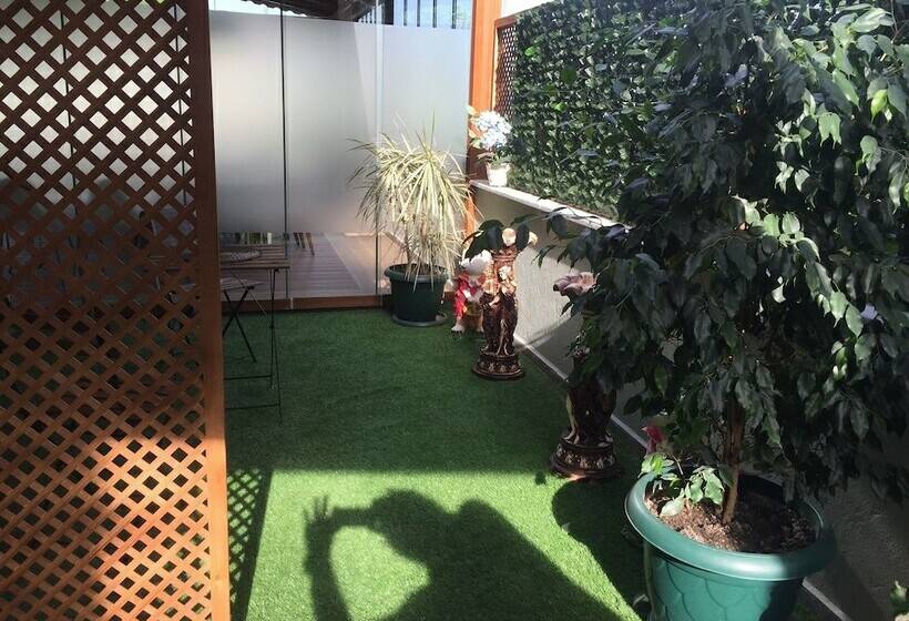 Номер Deluxe Вид на Море, Hugo