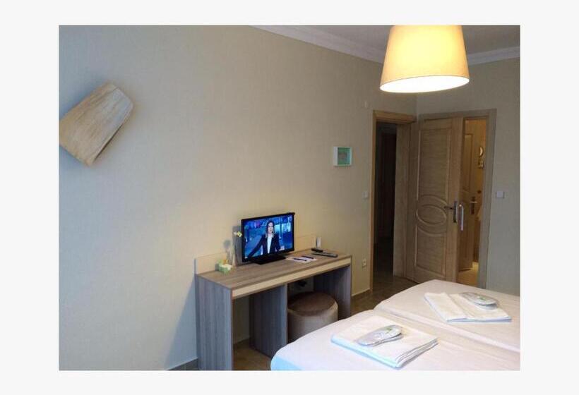 Номер Deluxe Вид на Море, Hugo