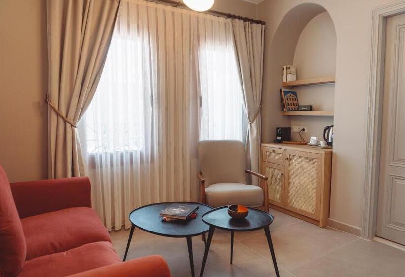 高级套房带海景, Kapya Cunda