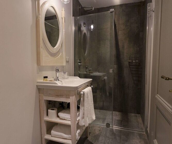 标准间, Kapya Cunda