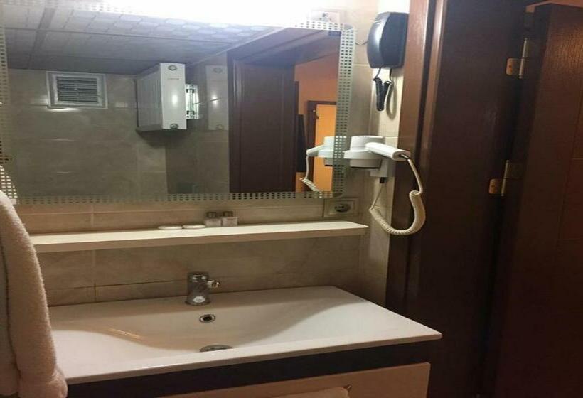 스탠다드 싱글 룸, Mesnevi