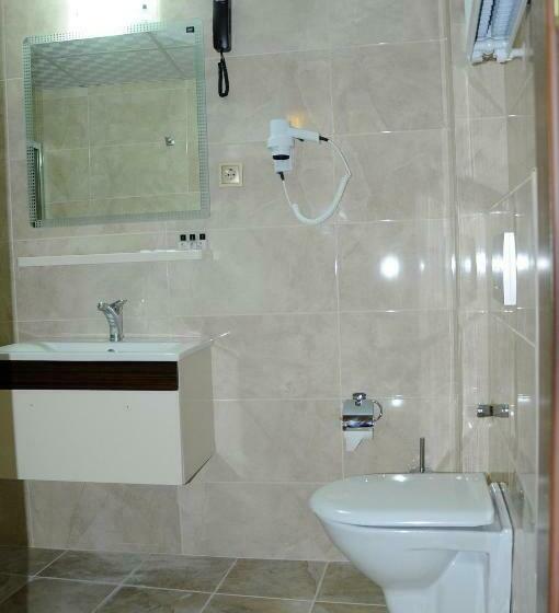 스탠다드 트리플 룸, Mesnevi