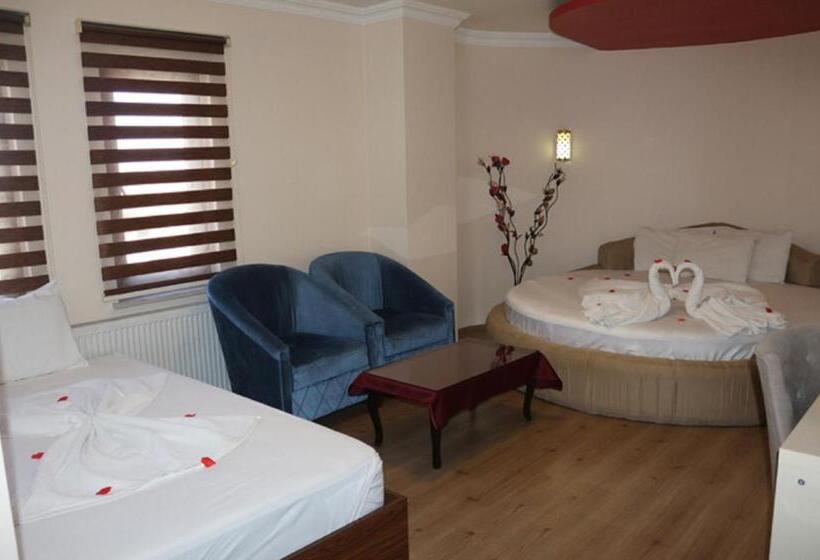 디럭스 룸, Mesnevi