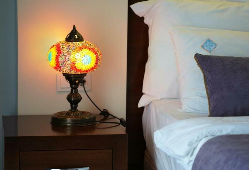 اتاق لوکس چهار تخته, Pamukkale Whiteheaven Suite