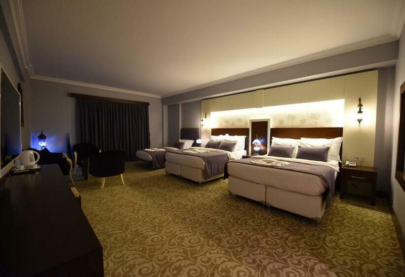 اتاق لوکس چهار تخته, Pamukkale Whiteheaven Suite