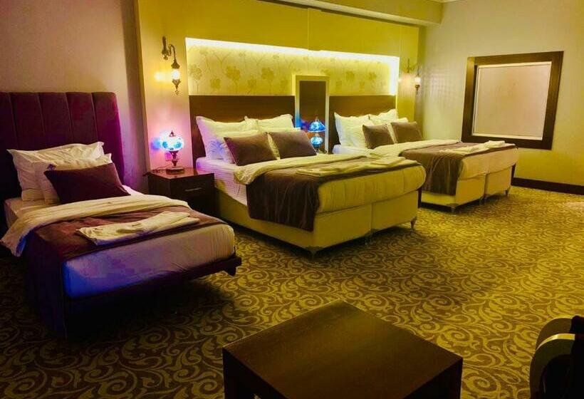 اتاق لوکس چهار تخته, Pamukkale Whiteheaven Suite