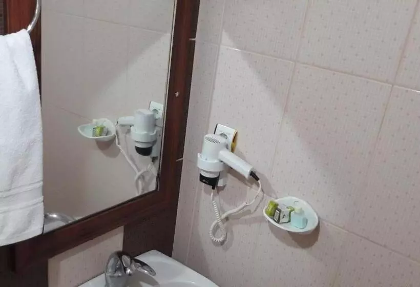 Standard Yhden Hengen Huone, Yıldız