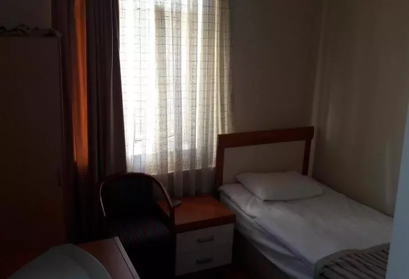 Standard Yhden Hengen Huone, Yıldız