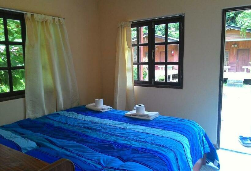 스탠다드 방갈로, Blue Lotus Resort