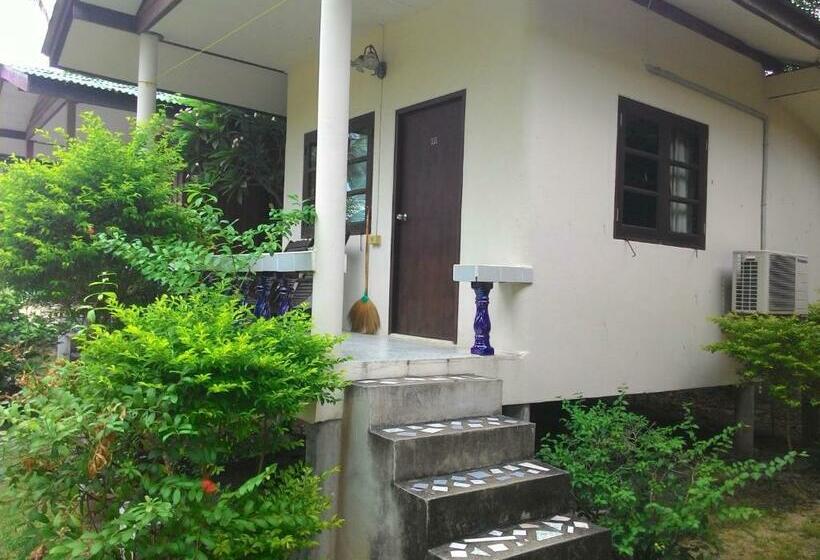 스탠다드 방갈로, Blue Lotus Resort