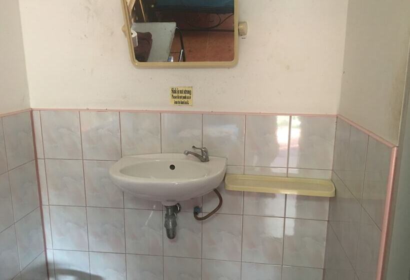 스탠다드 방갈로, Blue Lotus Resort