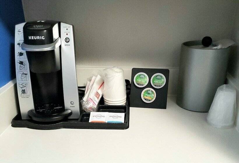 장애인을 위한 스위트, Holiday Inn Express & Suites Moore, An Ihg