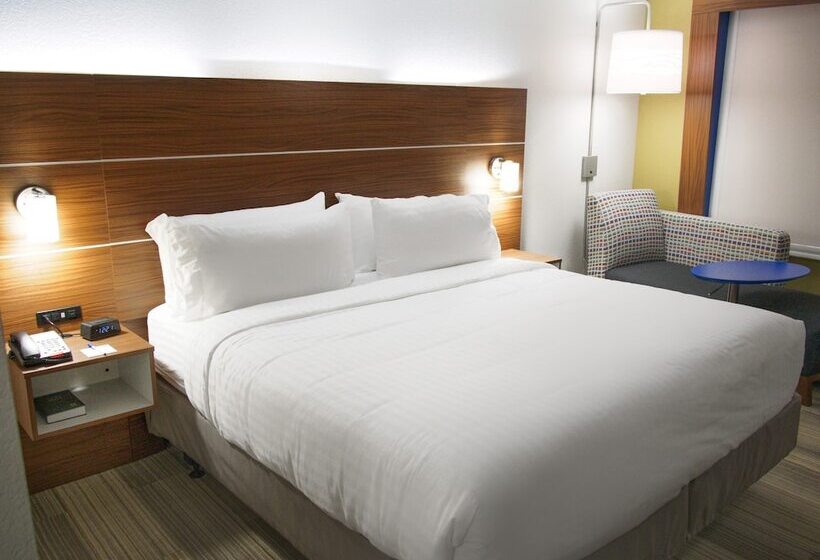 غرفة قياسية, Holiday Inn Express & Suites Moore, An Ihg