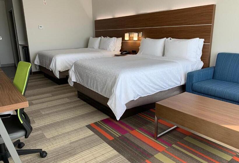 장애인을 위한 스탠다드 룸, Holiday Inn Express & Suites Moore, An Ihg