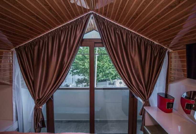 Quarto Estandar, Parus