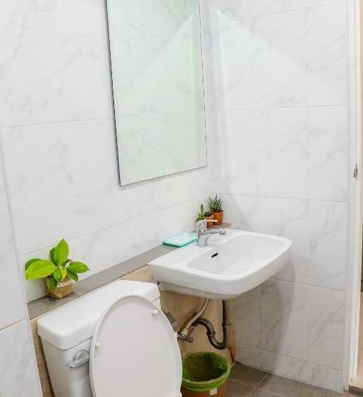 Habitació Deluxe amb Balcó, S2 Airport Residence