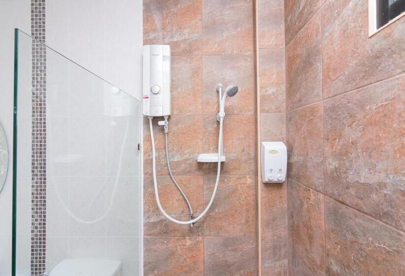 带大床的标准间, Samrong Garden