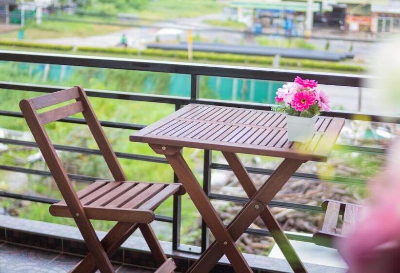 带大床的标准间, Samrong Garden