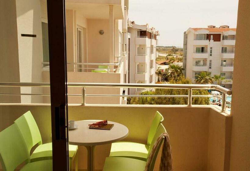 패밀리 룸 가든 전망, Calimera Side Resort