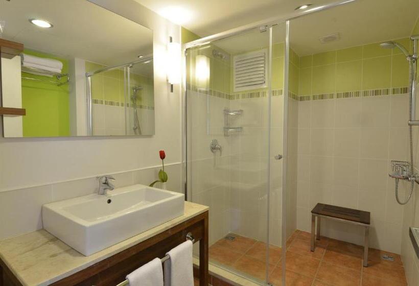 패밀리 룸 풀장 전망, Calimera Side Resort