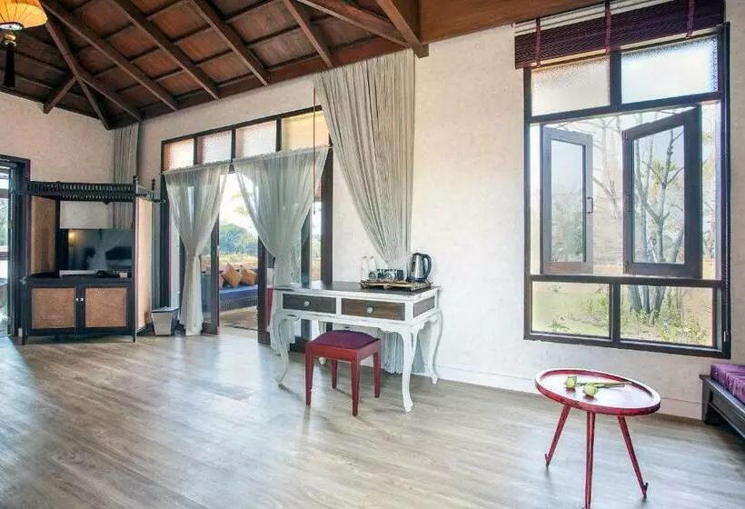 سوئیت با بالکن, Sriwilai Sukhothai