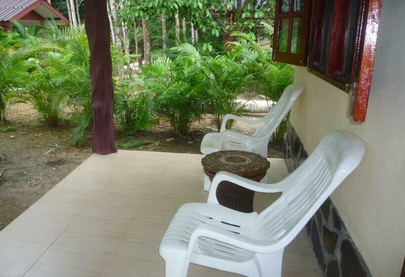 标准间, Khao Sok Holiday Resort