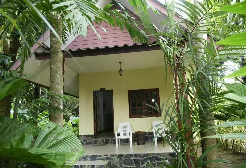 スタンダードルーム, Khao Sok Holiday Resort