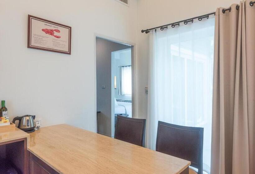 וילה עם חדר שינה אחד ובריכת שחיה, Peggy S Cove Resort