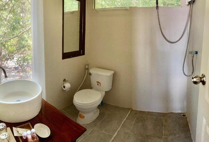 带特大床的豪华房间, Laong Lay