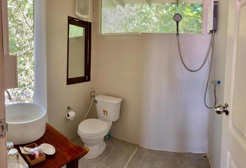 带特大床的豪华房间, Laong Lay