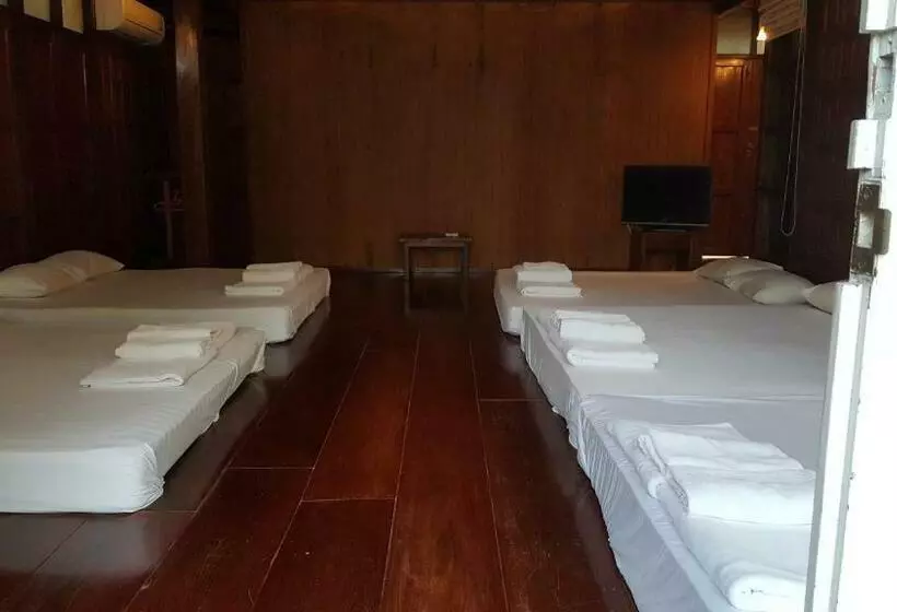 家族用バンガロー, Ruean Mai Chai Khlong