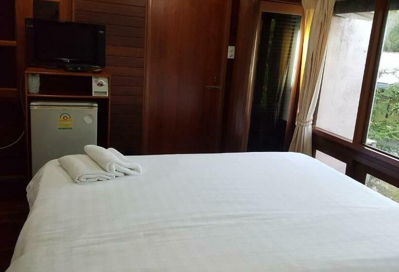 חדר סטנדרט, Ruean Mai Chai Khlong