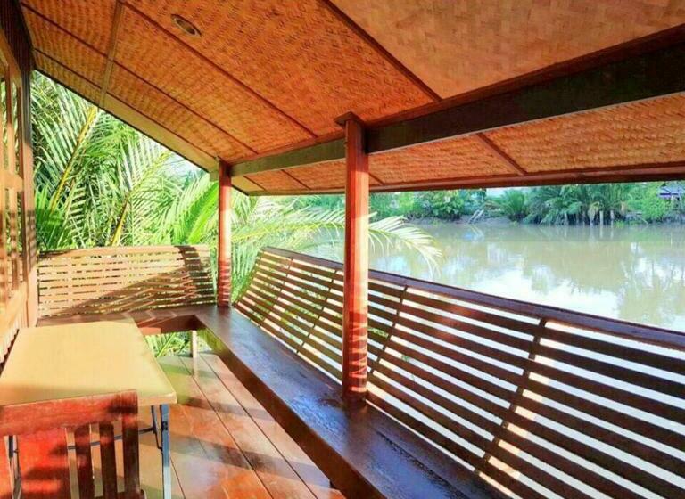 Трехместный Номер Стандарт с Видом, Ruennamyen Resort Amphawa