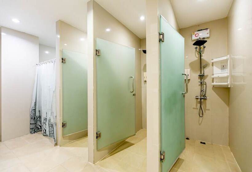 اتاق استاندارد با تخت‌های تاشو, The Bedrooms Hostel Pattaya