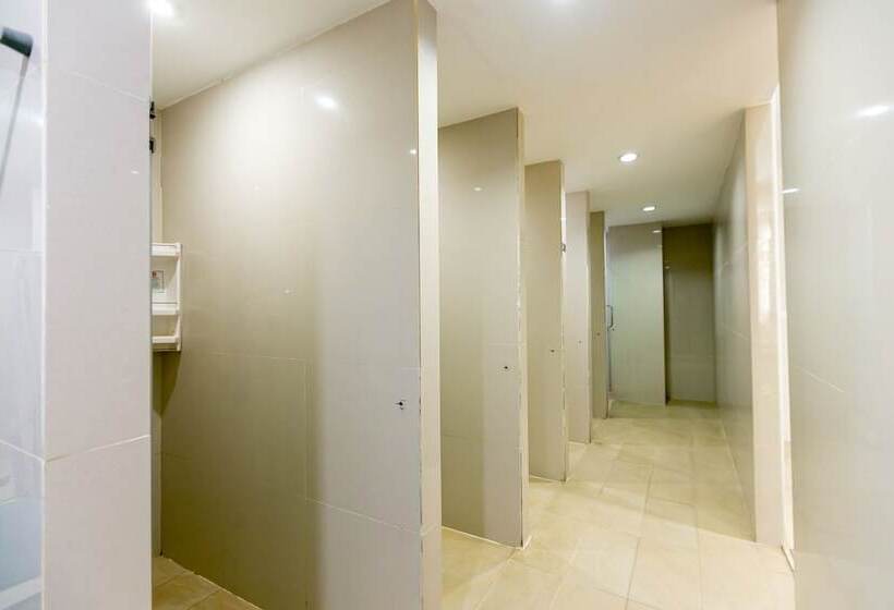 스탠다드 룸 2층 침대, The Bedrooms Hostel Pattaya